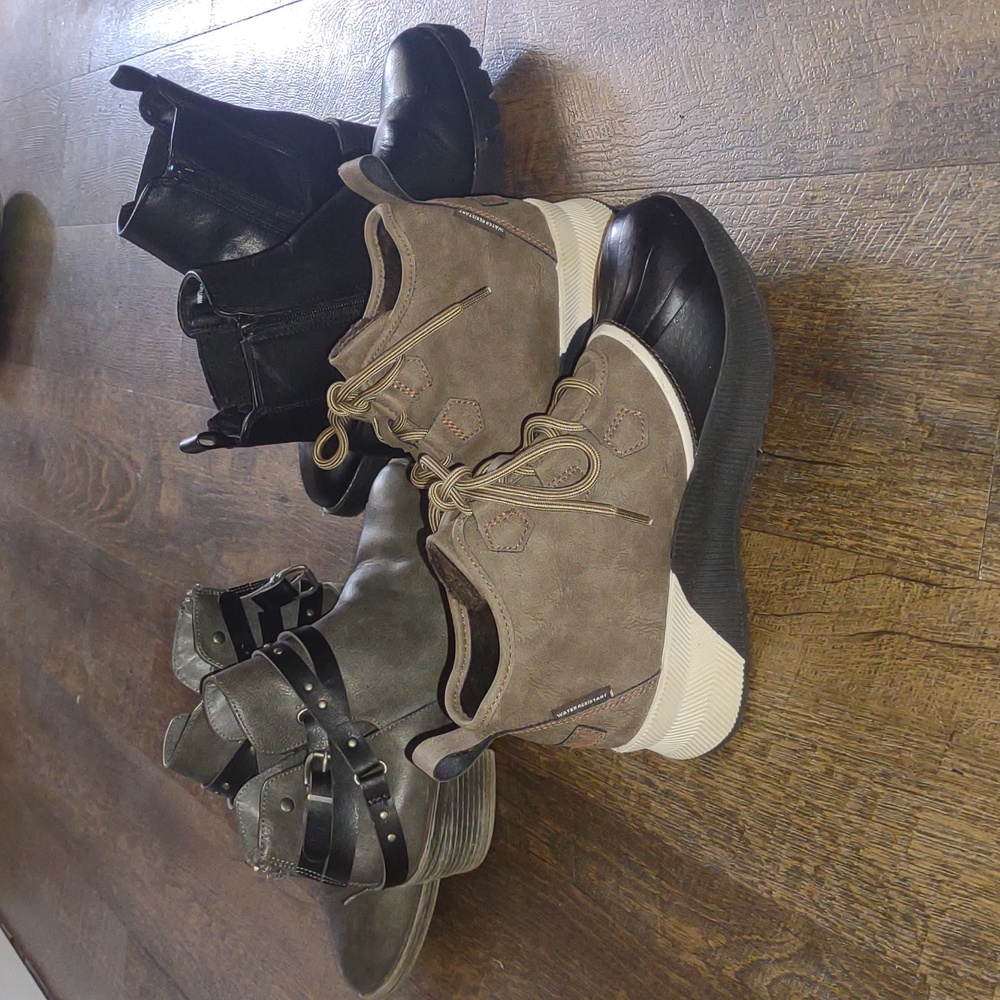 Girls Boots Size 6, 3 Pairs Of Boots